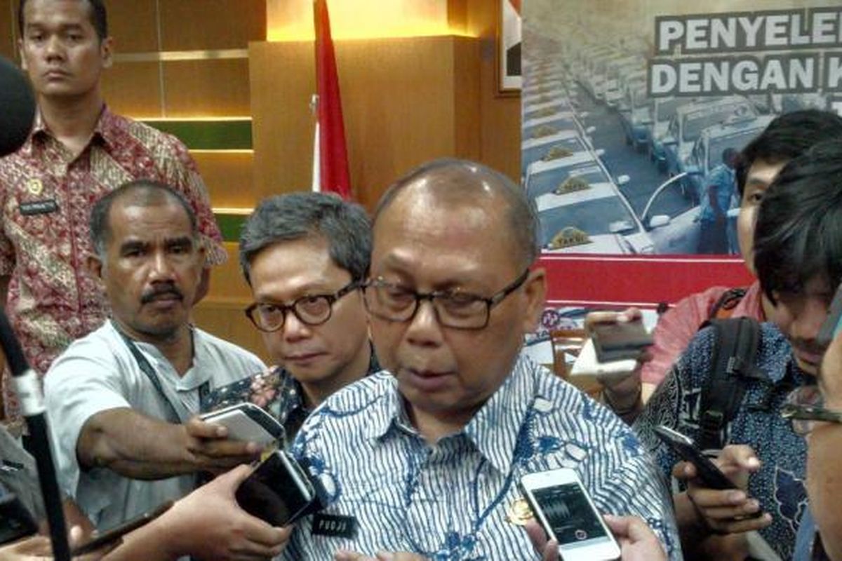 Direktur Jenderal Perhubungan Darat Pudji Hartanto, saat ditemui di Kemenhub Jakarta, Jumat (17/2/2017).  