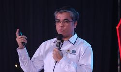 Pemerintah Komitmen Dukung Dunia Usaha, Menaker Yassierli Paparkan Dua Strateginya 