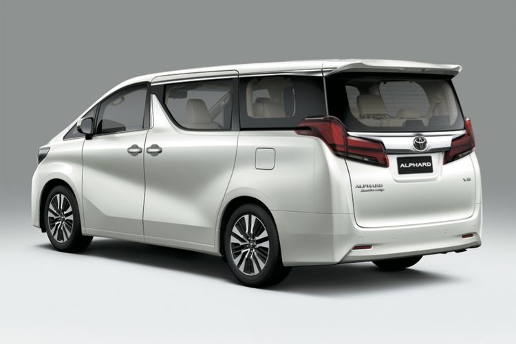 Toyota Alphard 2018. 