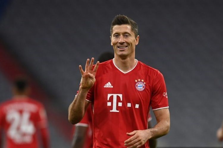 Penyerang Bayern Muenchen, Robert Lewandowski, mencetak empat gol ke gawang Hertha Berlin, Minggu (4/10/2020) pada lanjutan Bundesliga 2020-2021.