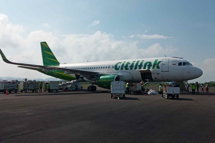 Pesawat Citilink di Bandara Hanandjoeddin Belitung.