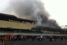Kebakaran di Gambir, Kereta yang Melintas Harus Antre
