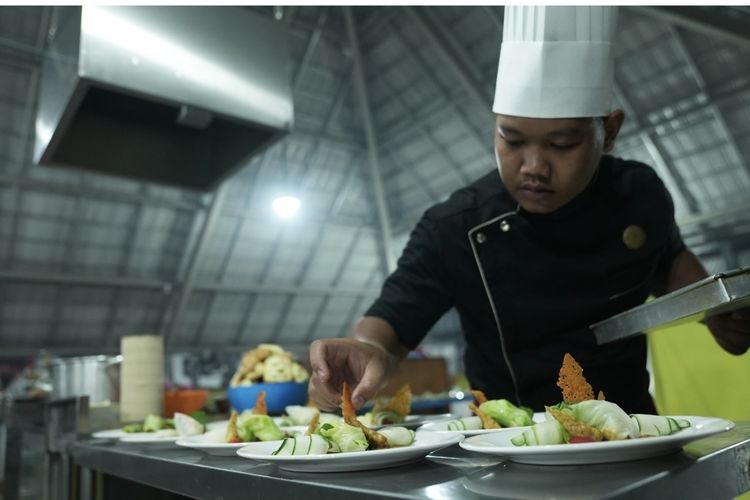 3 Kunci Sukses Bekerja di Luar Negeri, Komunikasi hingga Mental yang Siap
