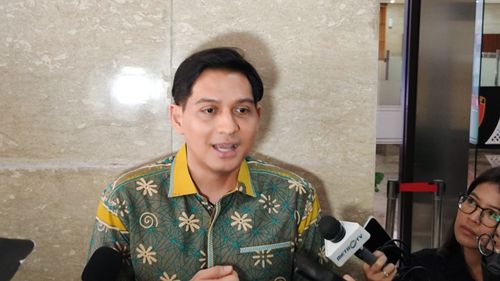 Lucky Hakim Ungkap Alasan Enggan Buru-buru Kampanye Pilkada Indramayu 2024