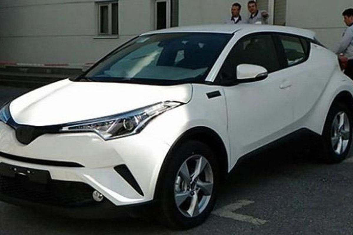 Toyota C-HR di pabrik Toyota di Turki.