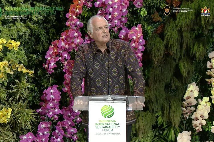 Tangkapan layar dari video yang menampilkan business leader, campaigner, dan co-author of Net Positive Paul Polman berpidato dalam Indonesia International Sustainability Forum (ISF) 2024 di Jakarta Convention Center (JCC), Jakarta, Jumat (6/9/2024) yang dipantau secara daring.