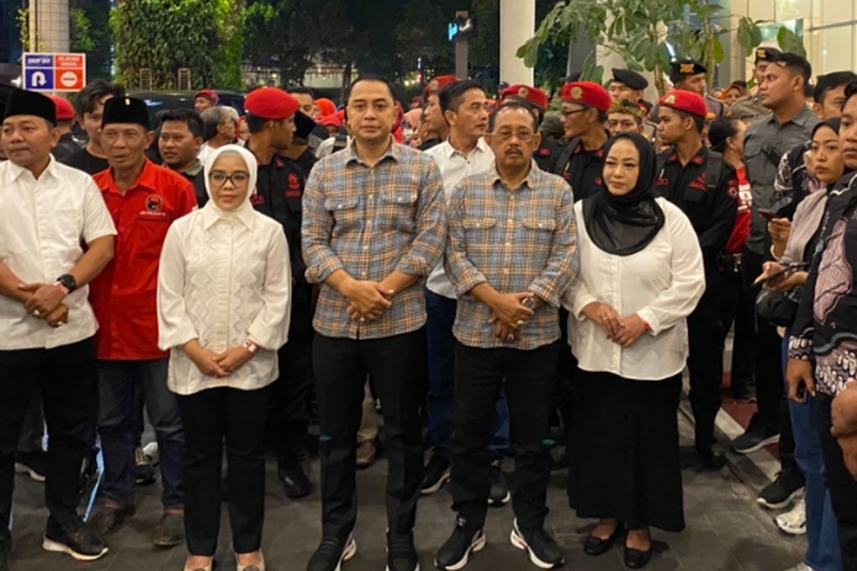 Pasangan tunggal Pilkada Surabaya, Eri Cahyadi-Armuji jelang debat, Rabu (16/10/2024).