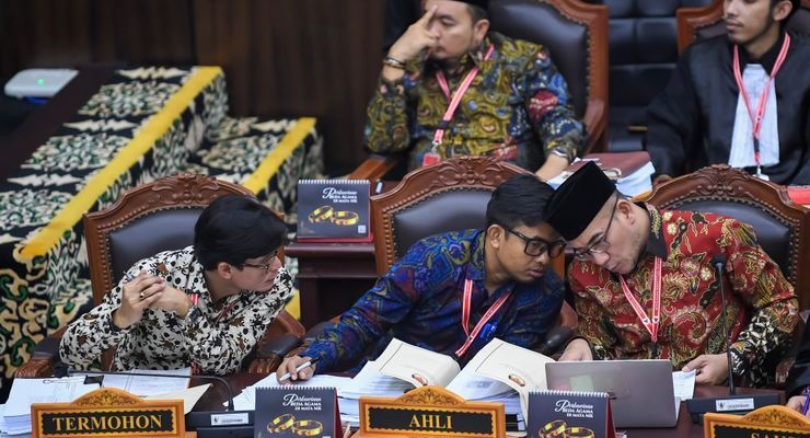 Di Sidang Sengketa Pemilu, Ketua KPU Sebut Negara Belum Mampu Belikan Ponsel untuk KPPS