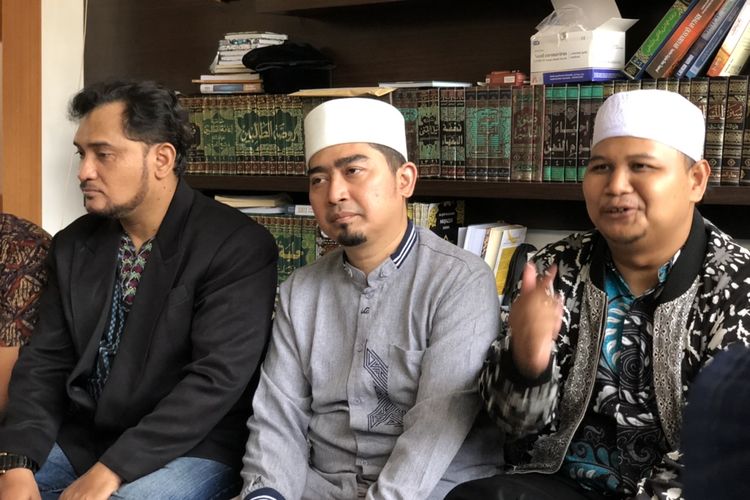 Ustaz Solmed saat ditemui di kediamannya di kawasan Kebon Jeruk, Jakarta Barat, Senin (11/10/2021). 