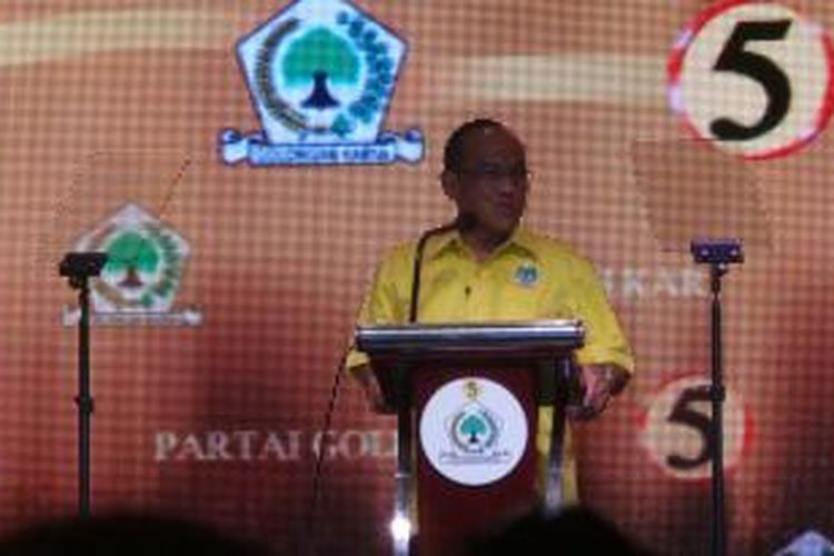 Ketua Umum Partai Golkar Aburizal Bakrie dalam acara penutupan Rapimnas V Partai Golkar, di Hotel JS Luwansa, Sabtu (23/11/2013)