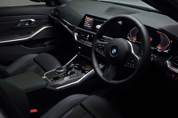 interior BMW Seri 3