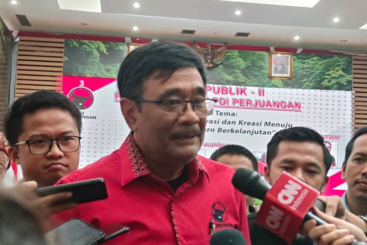Ketua DPP PDI-P Djarot Saiful Hidayat ditemui di Kantor DPP PDI-P, Menteng, Jakarta Pusat, Kamis (21/9/2023).