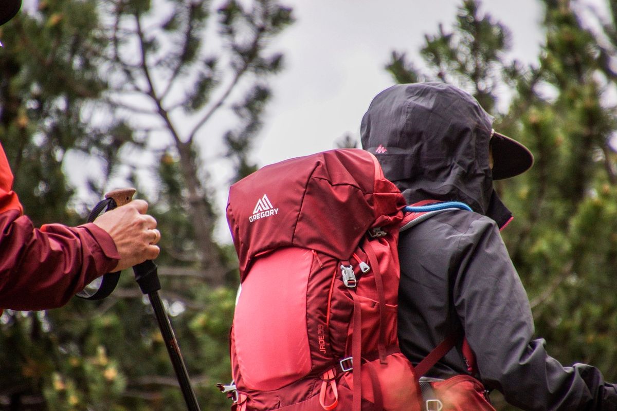 ILUSTRASI - Tas gunung