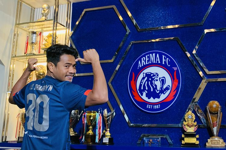 Ilham Udin Armaiyn seusai diperkenalkan sebagai pemain baru Arema FC untuk musim 2022 di Kandang Singa Kantor Arema FC Kota Malang, Senin (11/3/2022) siang.