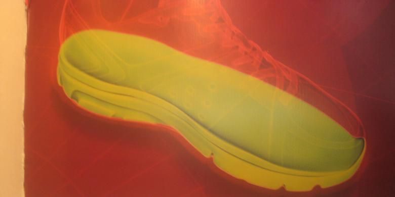 Dow Chemical Company membuat midsole atau sol sepatu bagian tengah dengan teknologi Infuse. Sol tersebut terbuat dari bahan etilena-vinil asetat (EVA) yang berfungsi sebagai bantalan dan penyerap kejutan pada kaki. Bermerek Elastomer, midsole tersebut akan menjadi bagian pada sepatu atletik.  
