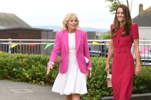Kate Middleton dan Jill Biden Tampil Senada dalam Kunjungan ke Sekolah