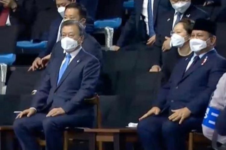 Menteri Pertahanan (Menhan) Prabowo Subianto dan Presiden Korea Selatan Moon Jae-in menghadiri langsung peluncuran pesawat tempur KFX/IFX di Korea Selatan, Jumat (9/4/2021) waktu setempat.