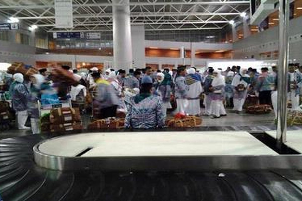 Ilustrasi: Jemaah haji embarkasi Jawa Barat, yang tergabung dalam kloter 83 dan 84, saat tiba di Jeddah, Jumat (19/10/2012), pukul 05.00 waktu setempat. 
