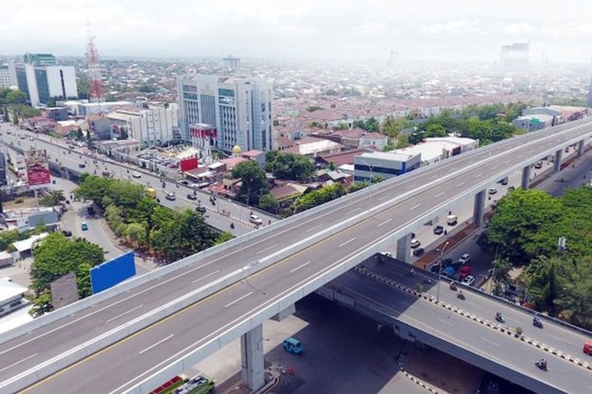 Ikon Kota Makassar yakni Jalan Tol Layang A.P. Pettarani.