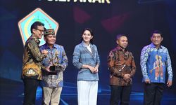 Kalteng Torehkan 2 Penghargaan Nasional 2025, Gubernur Sabran: Motivasi untuk Sejahterakan Masyarakat