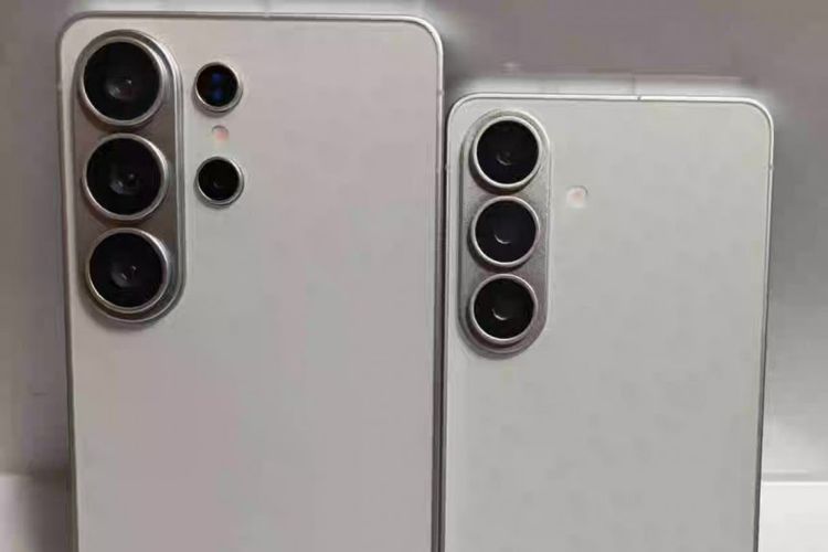 bocoran tampilan desain Samsung Galaxy S26 Ultra (kiri) dan Samsung Galaxy S26.