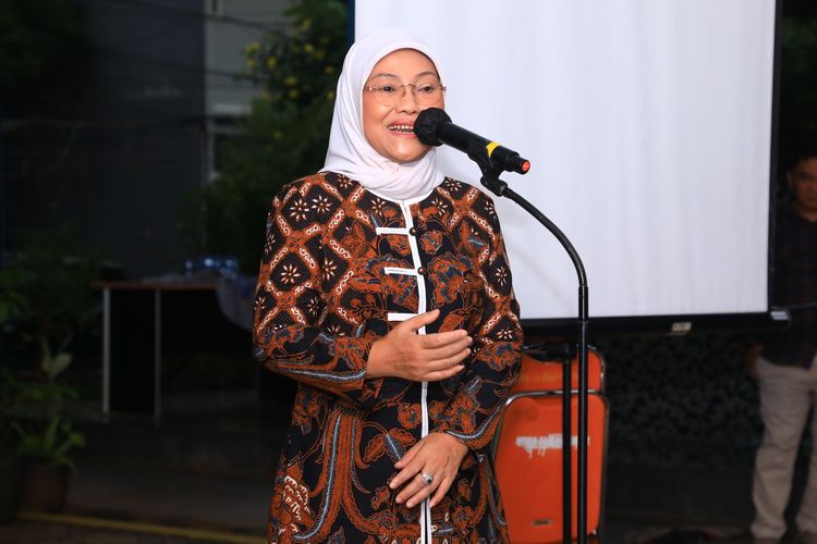 Menaker Ida Fauziyah saat menghadiri sosialisasi K3 bidang listrik di RPTRA Melati, Kelurahan Bendungan Hilir, Jakarta Pusat, Jumat (14/4/2023).