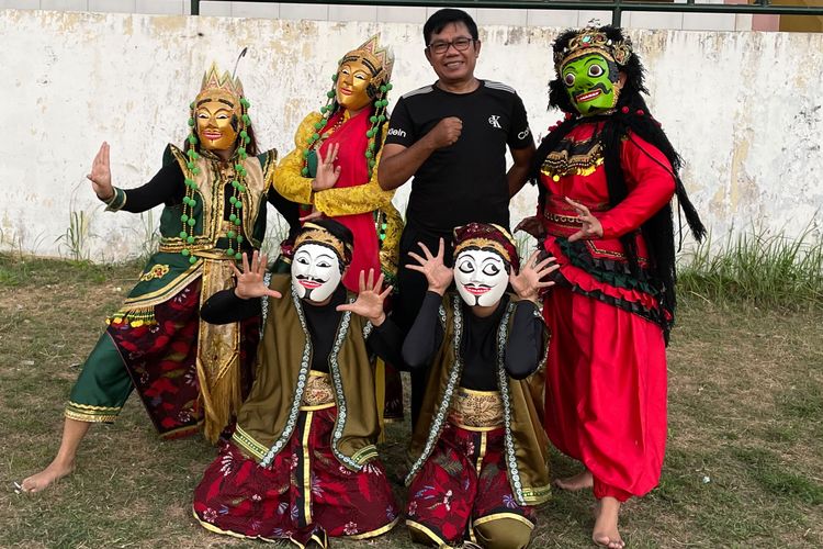 Darso Hidupkan Kembali Tari Topeng Patengteng, Kesenian Bangkalan untuk Ritual Meminta Hujan