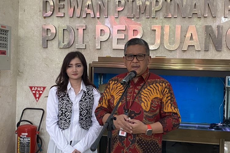 Sekretaris Jenderal PDI-P Hasto Kristiyanto ditemui di Kantor DPP PDI-P, Jalan Diponegoro, Menteng, Jakarta, Jumat (22/12/2023).