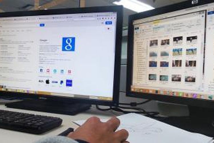 Pengguna media sosial dengan desktop memanfaatkan fitur pencarian melalui Google, di Jakarta Kamis(16/7/2015).