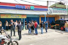 Polisi Olah TKP Toko Ponsel di Bekasi yang Simpan 2 Bom Pipa