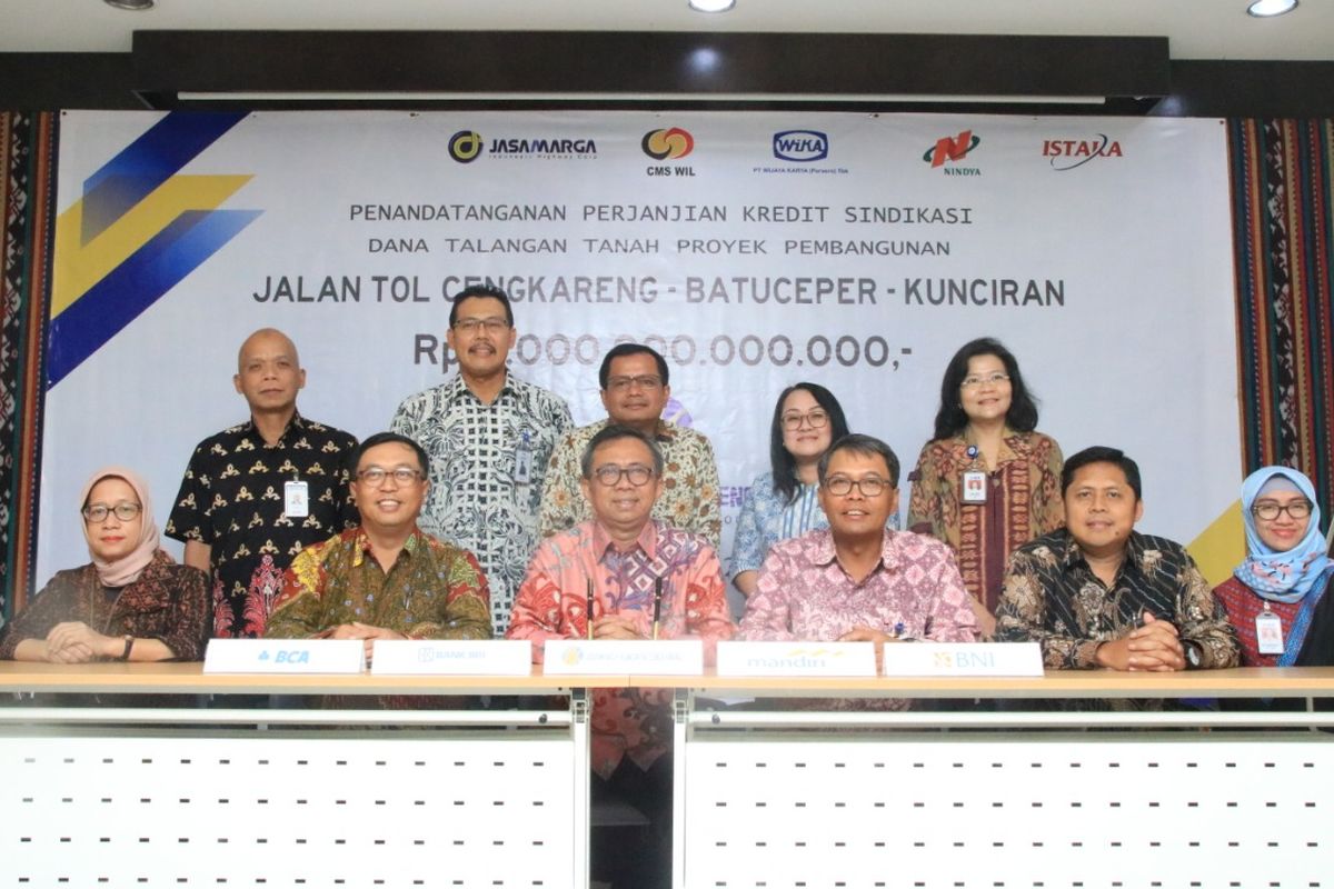 Penandatanganan kredit sindikasi dana talangan tanah proyek Tol Cengkareng-Batuceper-Kunciran.