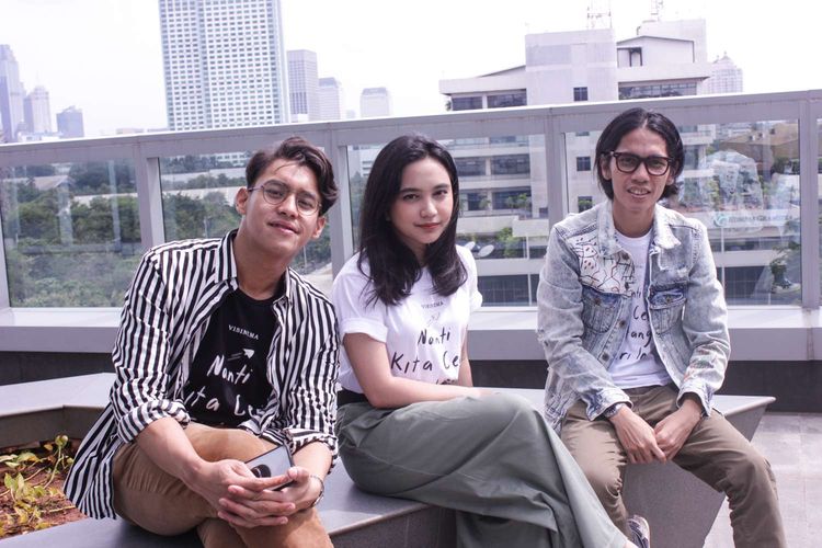 Ardhito Pramono, Rachel Amanda dan Angga Dwimas Sasongko saat promo film Nanti Kita Cerita Tentang Hari Ini di Kantor Redaski Kompas.com, Menara Kompas, Jakarta,Jumat ( 3/1/2020). Film Nanti Kita Cerita Tentang Hari Ini sedang Tayang di bioskop.