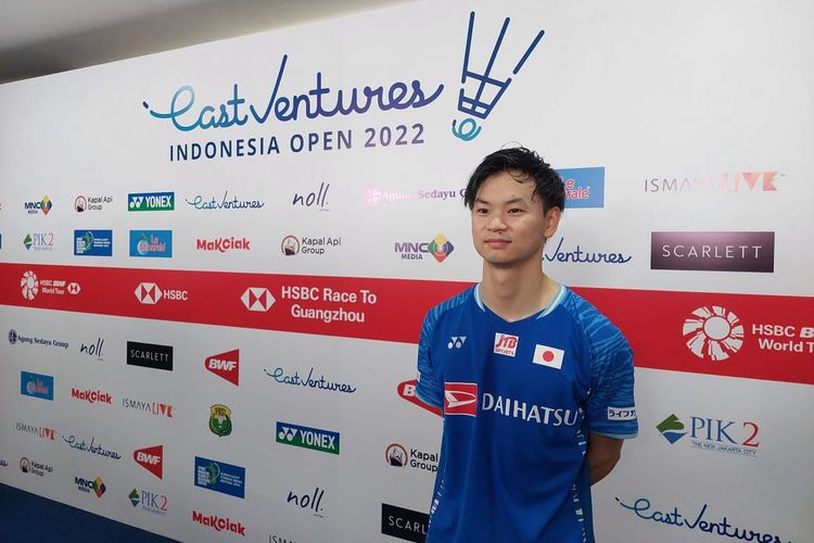Pemain ganda campuran asal Jepang Yuta Watanabe usai babak 16 besar Indonesia Open 2022 di Istora Senayan, Jakarta, Kamis (16/6/2022). 