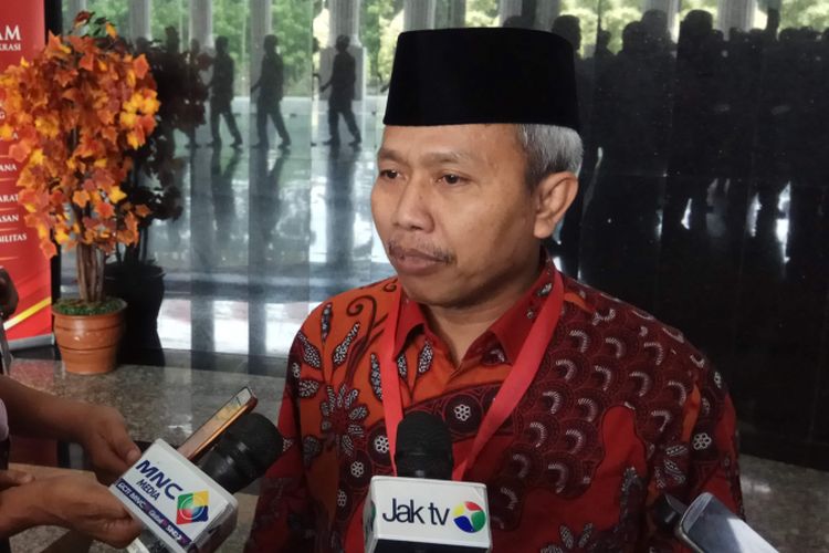 Direktur Jenderal Penyelenggaraan Haji dan Umroh (Dirjen PHU) Kementerian Agama, Nizar Ali, ditemui usai sidang uji materi terkait aturan ketentuan Pengelolaan Keuangan Haji. Sidang digelar di Mahkamah Konstitusi, Jakarta, Selasa (26/9/2017).,