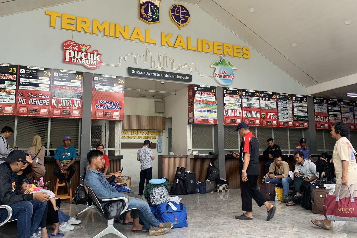 Puncak Penumpang di Terminal Kalideres Capai 1.800 Orang