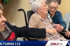 Wanita Tertua di AS Rayakan Ultah Ke-115 Ditemani Putrinya yang Berusia 90 Tahun