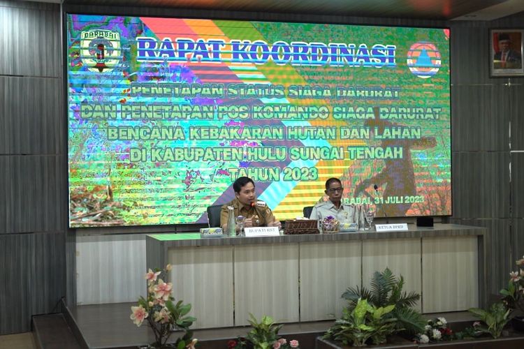 Bupati Hulu Sungai Tengah (HST) Aulia Oktafiandi dalam Rapat Koordinasi (Rakoor) di Auditorium Kantor Bupati HST, Senin (31/7/2023).
