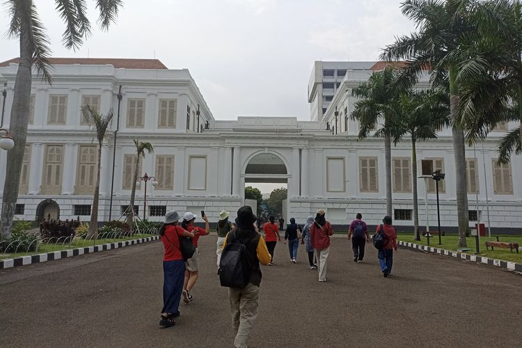 Sejarah Gedung AA Maramis di Jakarta, Dulunya Istana Daendels