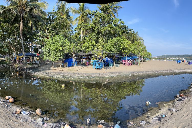 Limbah Berbau Masih Genangi Pantai Barat Pangandaran, IPAL Komunal Tak Berfungsi