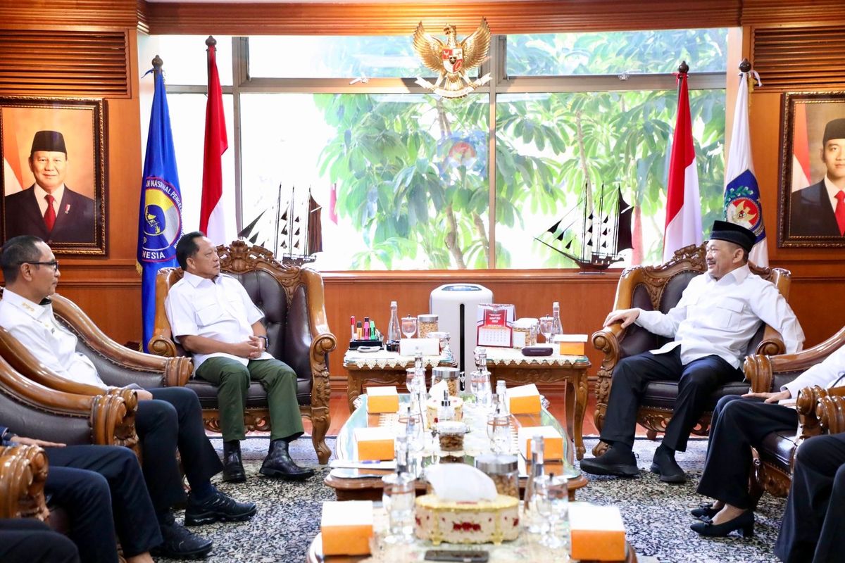 Menteri Dalam Negeri (Mendagri) Muhammad Tito Karnavian menerima kunjungan Ketua Badan Amil Zakat Nasional (Baznas) RI Noor Achmad beserta jajarannya di Kantor Kementerian Dalam Negeri (Kemendagri), Jakarta, Jumat (22/8/2025).