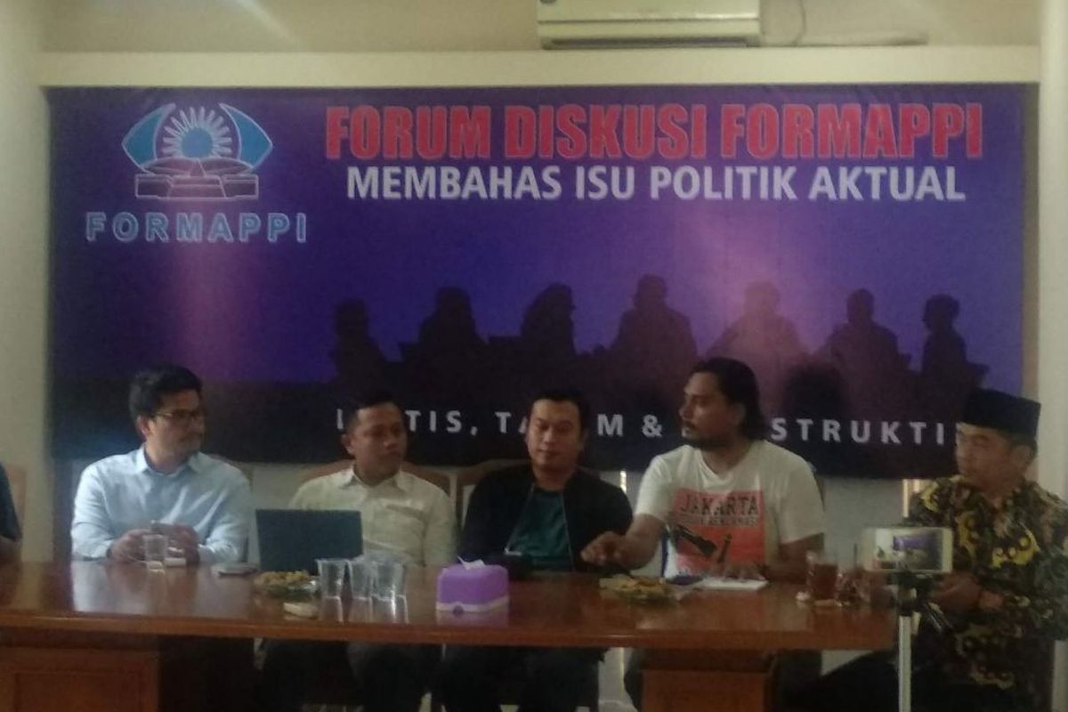 Diskusi Kala Anies Berlayar di Pulau Reklamasi di Kantor FORMAPPI, Matraman, Jakarta Timur, Minggu (23/6/2019).
