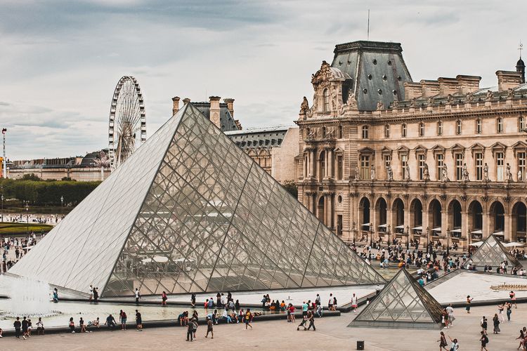 Perancis memperbarui rencana net zero dengan target menghentikan minyak dan gas. Simak selengkapnya.