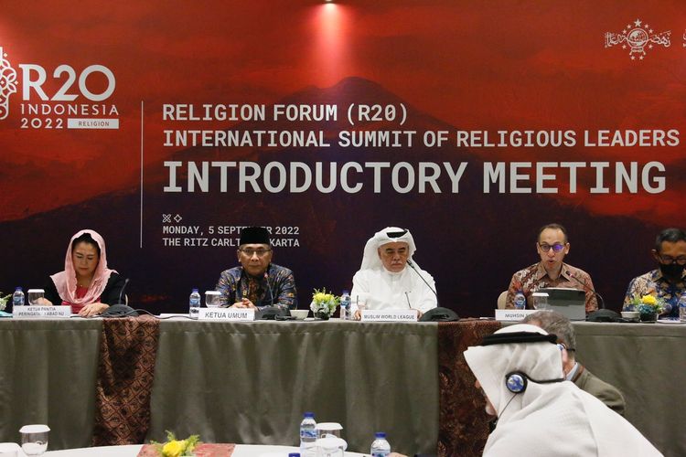 Pengurus Besar Nahdlatul Ulama (PBNU) menggelar pertemuan pertama (introductory meeting) forum Religion 20 (R20) bersama sejumlah perwakilan kedutaan besar negara anggota G20 dan pimpinan lembaga dan organisasi masyarakat di The Ritz Carlton Jakarta, Senin (5/9/2022).