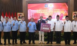 Dukung Pemerintah Atasi Persoalan Sosial, Kemenkumham Salurkan Zakat Rp 1,4 Miliar melalui Baznas