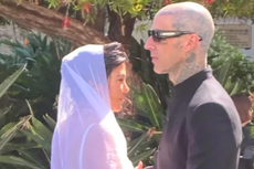 Akhirnya Kourtney Kardashian dan Travis Barker Nikah Secara Resmi