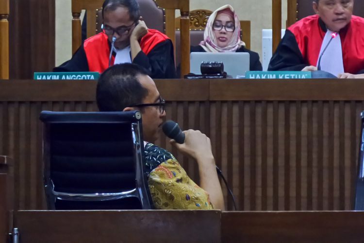 Kepala Kantor Wilayah DJP Jakarta Khusus Muhammad Haniv di Pengadilan Tipikor Jakarta, Rabu (17/5/2017).