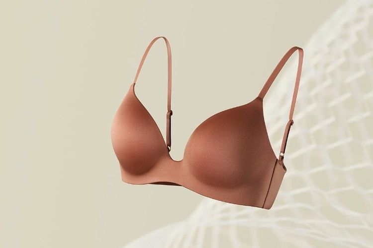 Tampilan bra 3D Hold dari koleksi UNIQLO Innerwear 