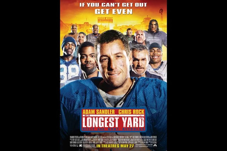 Poster film The Longest Yard yang dibintangi Adam Sandler, tayang besok di Netflix
