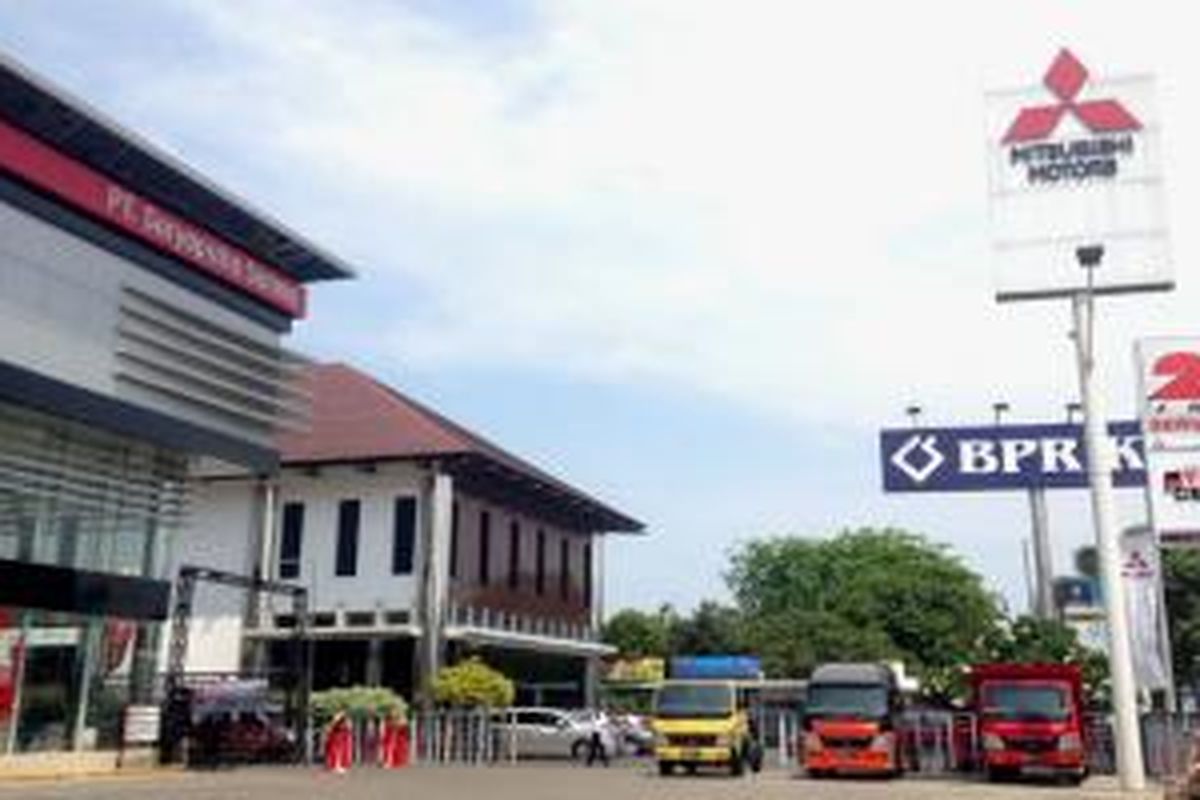 Krama Yudha Tiga Berlian (KTB) buka Truck Center di Cirebon.