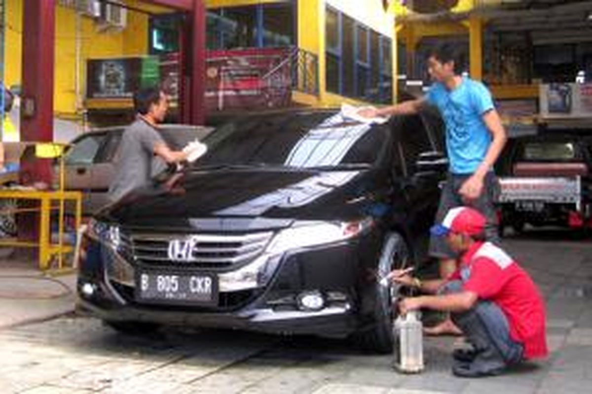 Agar tetap cerah jauhkan kendaraan dari jamur dan pencucian yang tidak bersih.